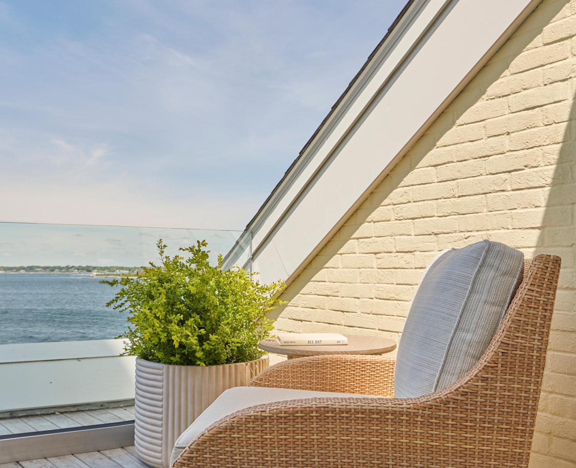 Newport Harbor Island Resort Экстерьер фото