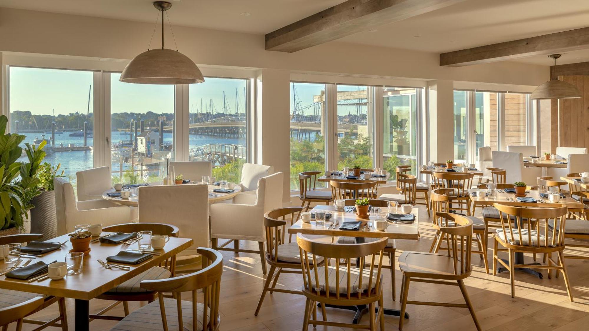 Newport Harbor Island Resort Экстерьер фото