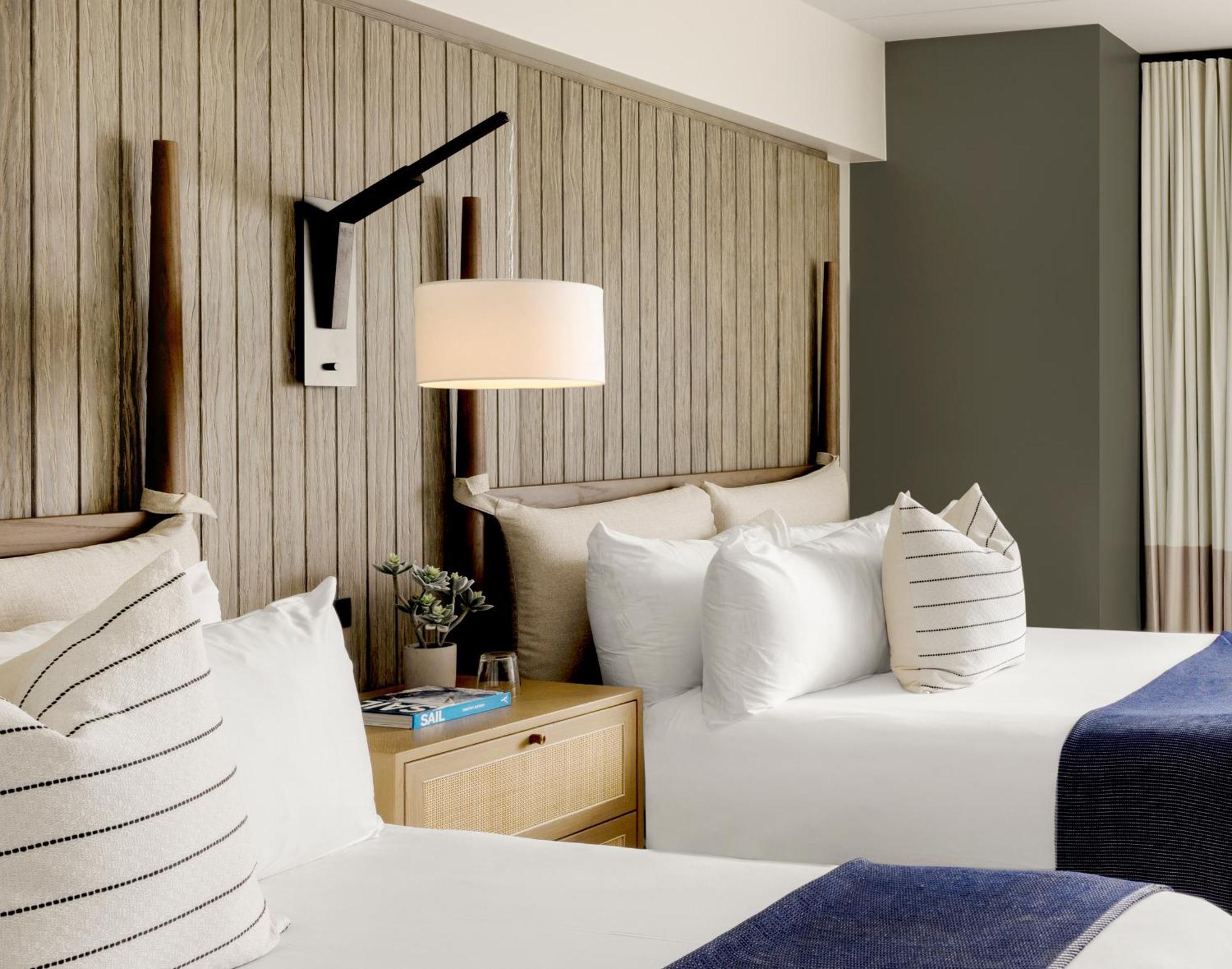 Newport Harbor Island Resort Экстерьер фото